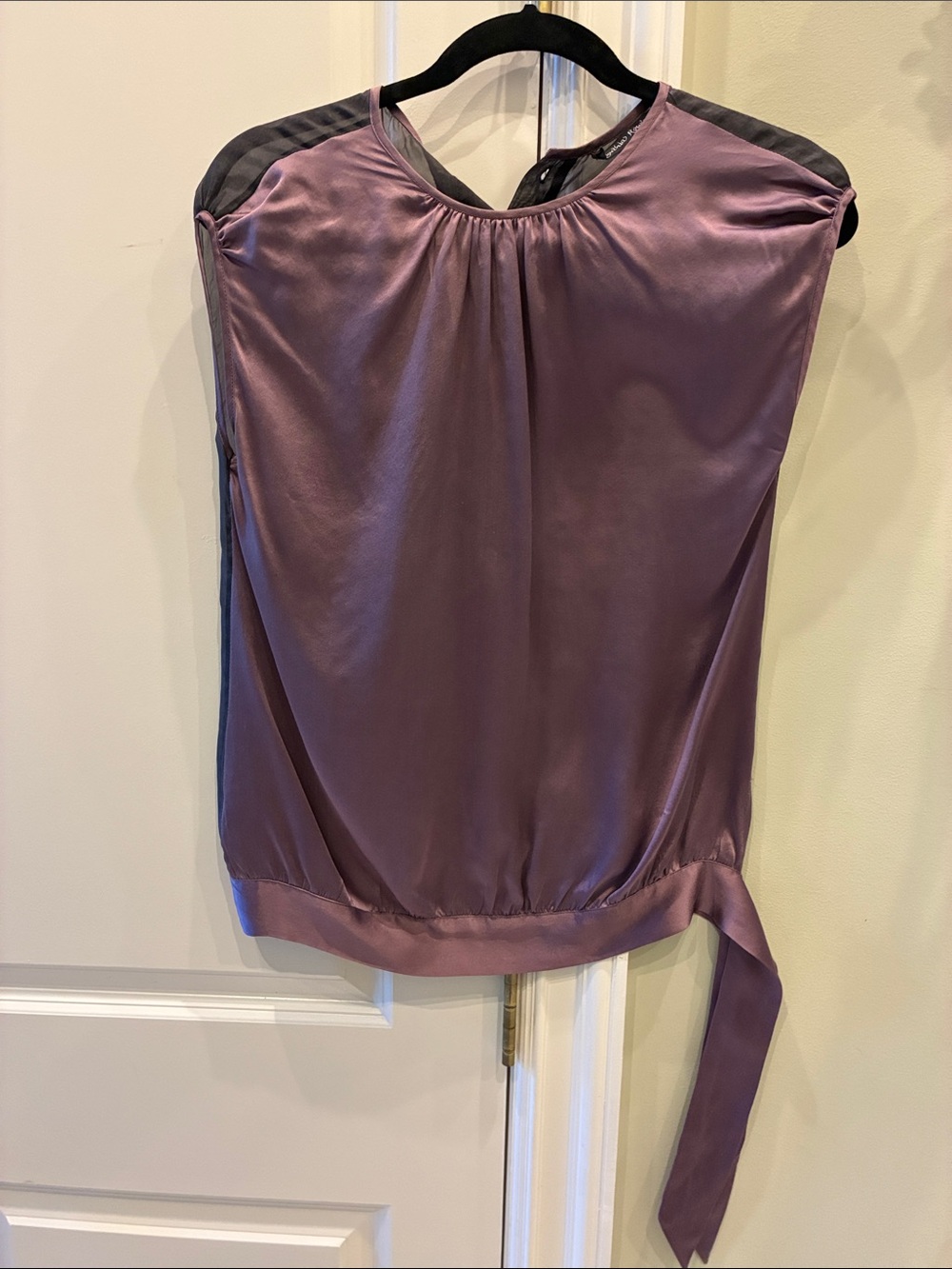 Silky Mauve Satin Blouse with Tie Detail 💯 silk